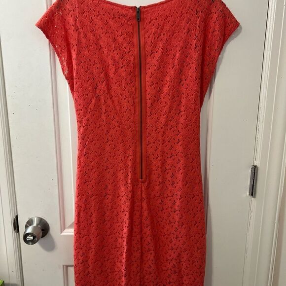 Dress   - Picture 3 of 4